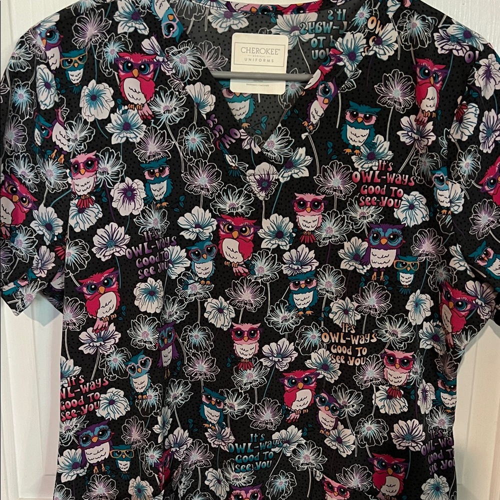 Cherokee Multicolor Owl and Floral medium  Scrub Top